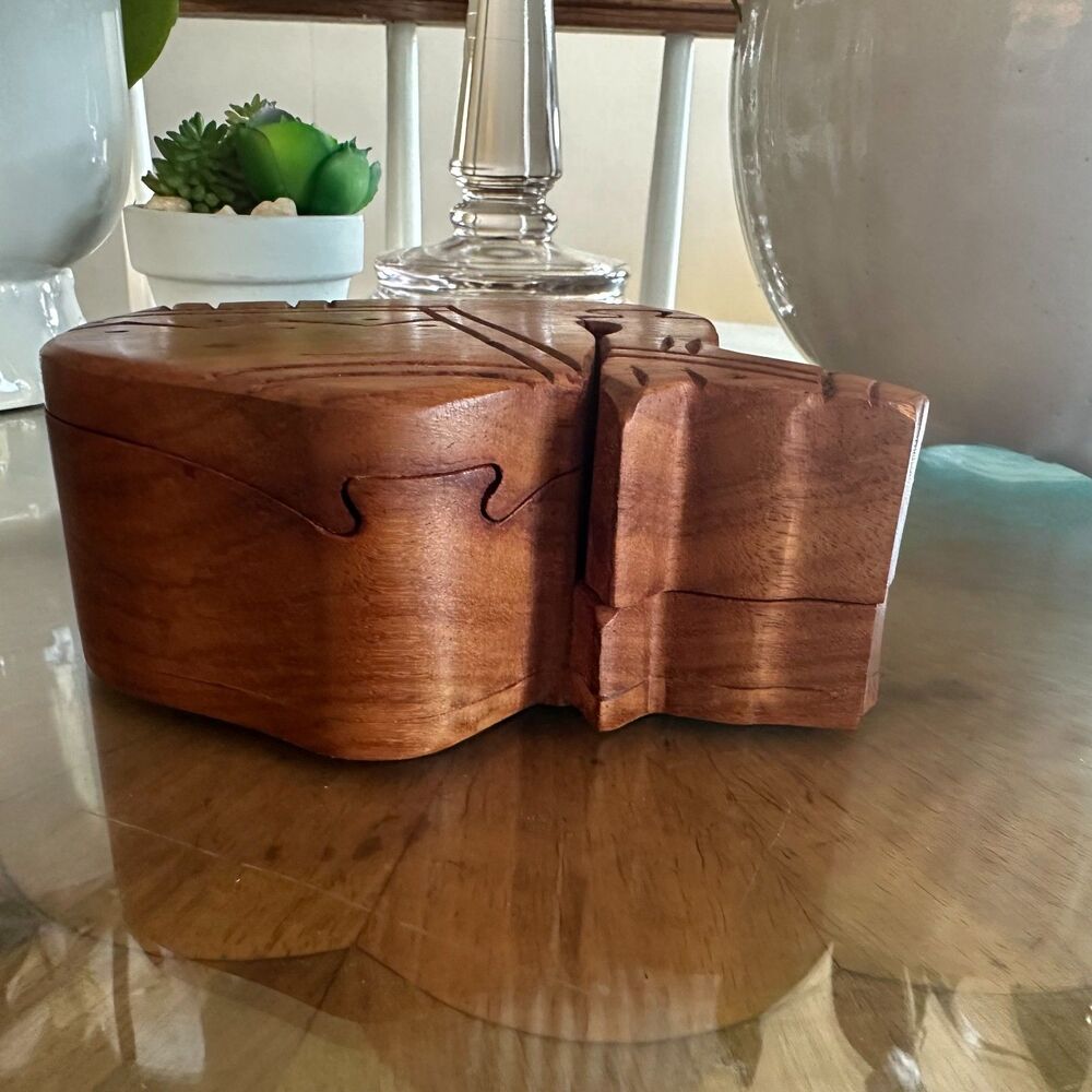 Vintage Hand Carved Wooden Camel Puzzle Trinket Box, Jewelry or Secret Stash Box - Picture 7 of 7